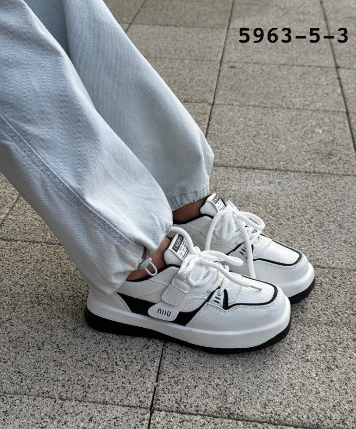 фото весенние кроссовки для девочек оптом