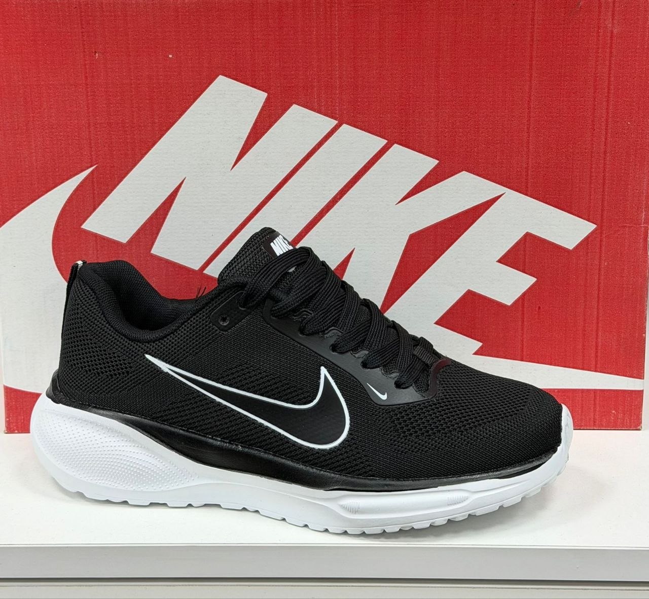 фото весенние женские кроссовки оптом