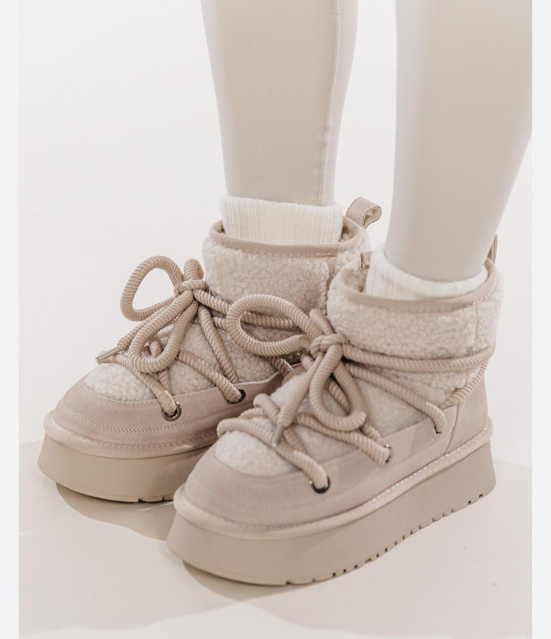 фото женские зимние ботинки на массивной платформе с мехом 170109 оптом с доставкой