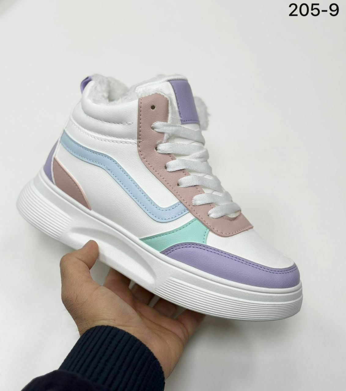 фото зимние женские кроссовки оптом с доставкой