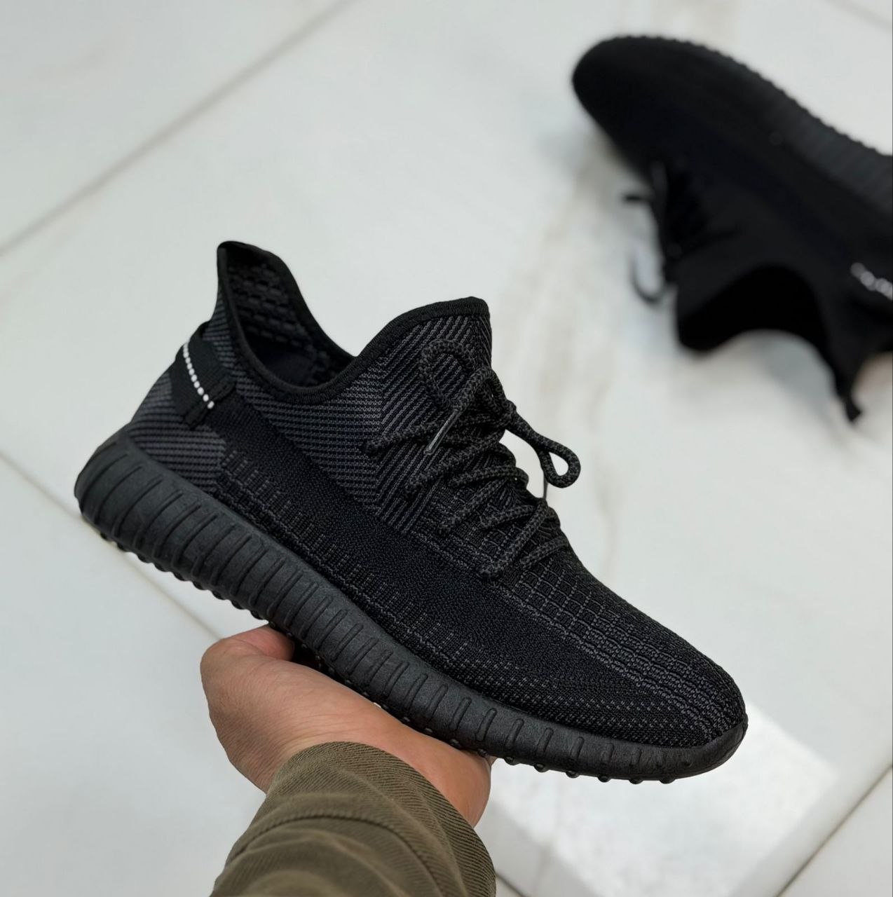 фото весенние мужские кроссовки оптом с доставкой