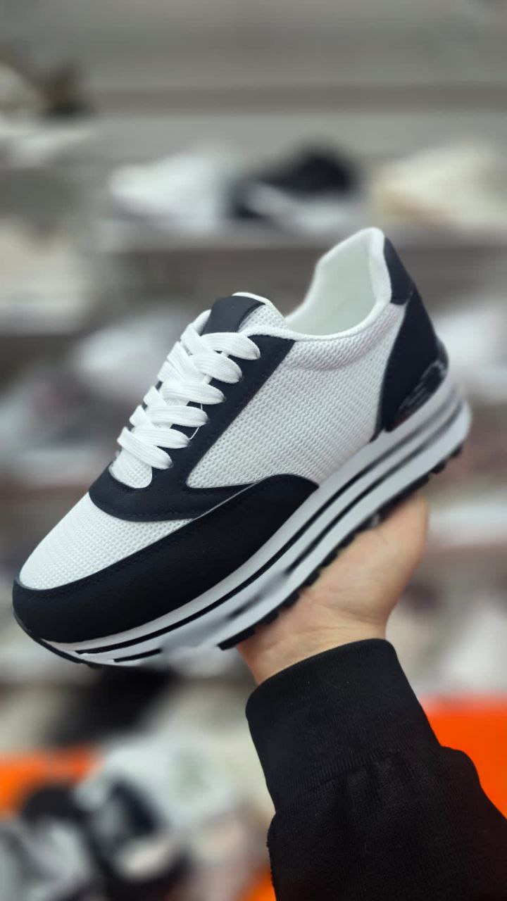 фото весенние женские кроссовки оптом