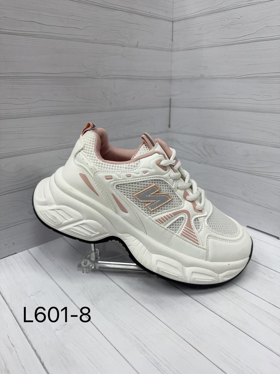 фото весенние женские кроссовки оптом