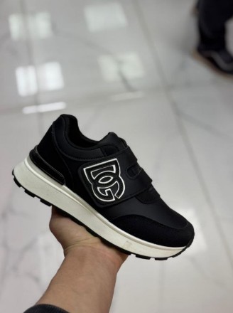 фото весенние женские кроссовки оптом