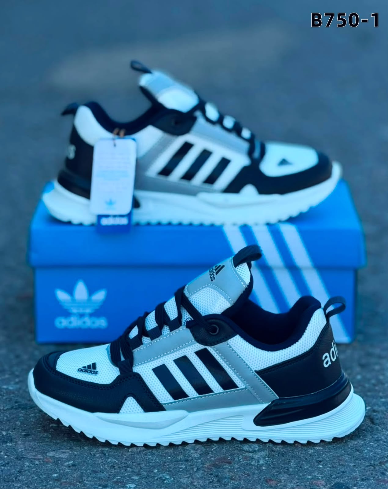 фото женские осенние кроссовки adidas 224270 оптом