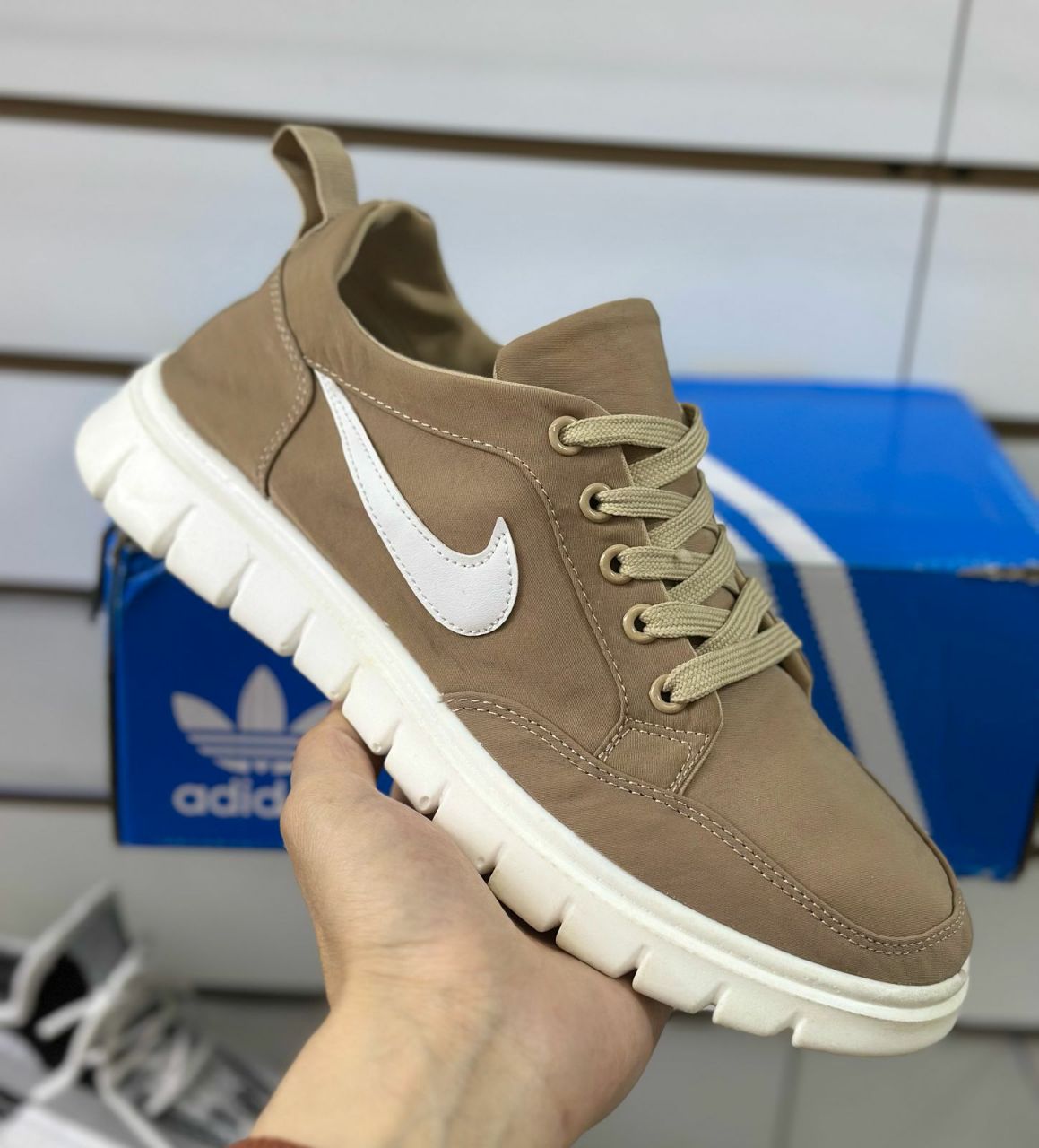 фото весенние мужские кроссовки оптом с доставкой