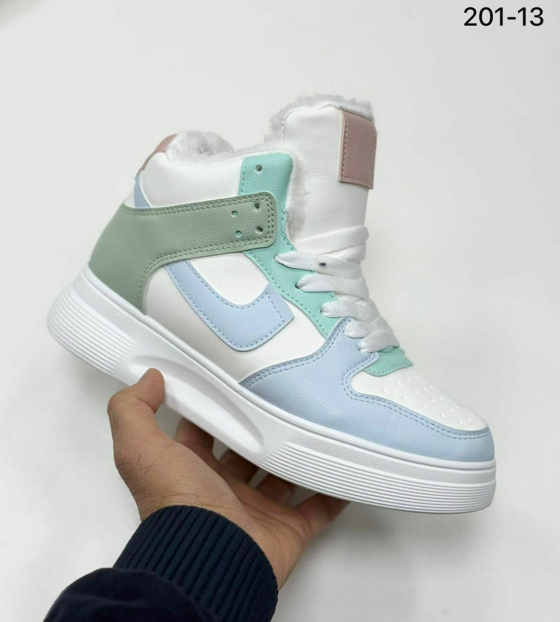 фото зимние женские кроссовки оптом с доставкой