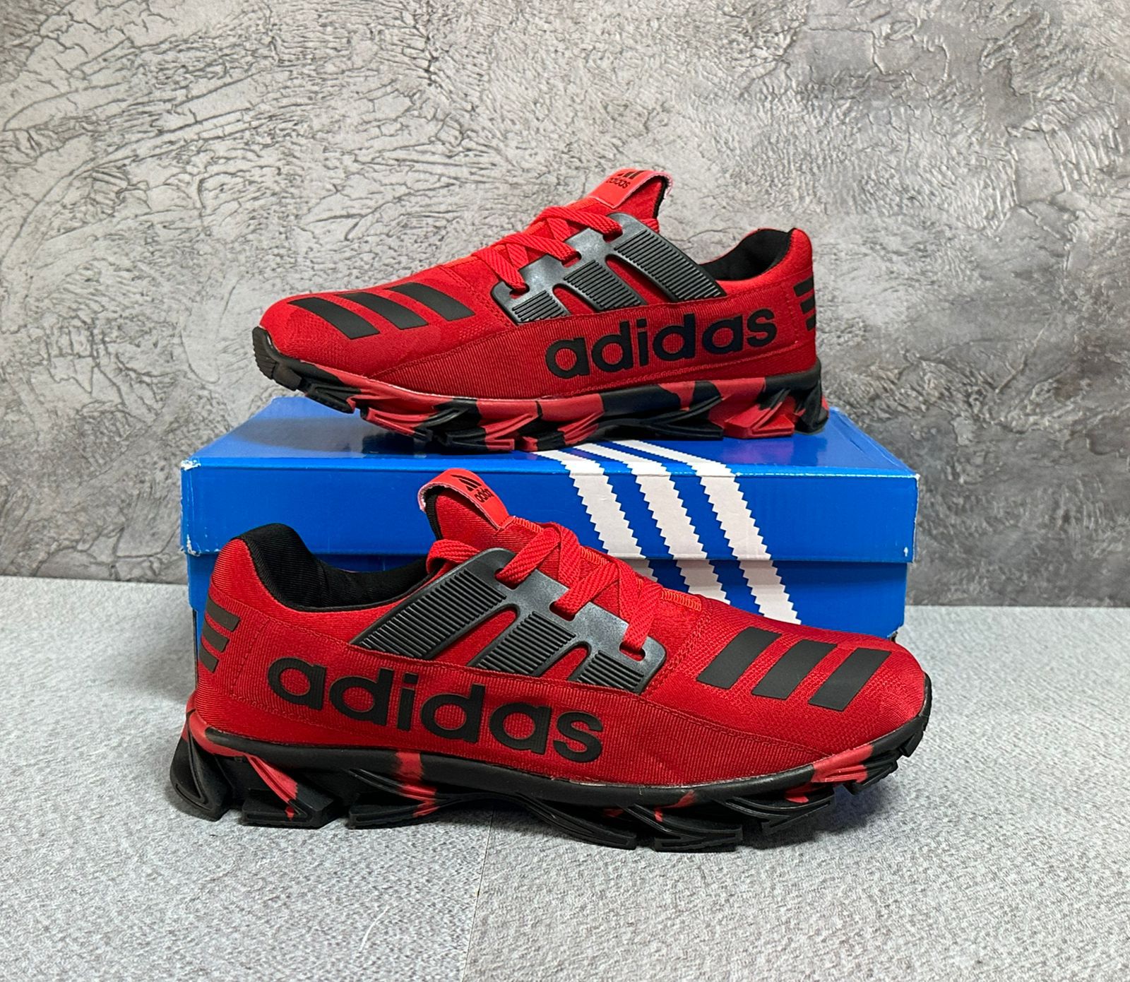 фото мужские осенние кроссовки adidas красного цвета 785353 оптом