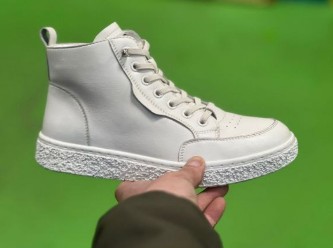 фото весенние женские кроссовки оптом