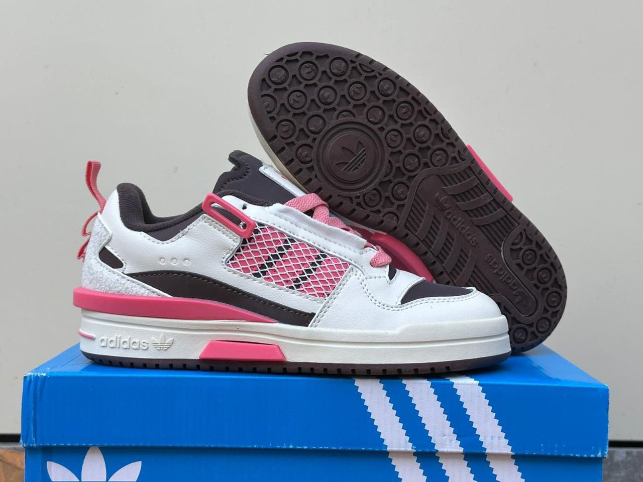 фото женские кроссовки adidas 643755 оптом