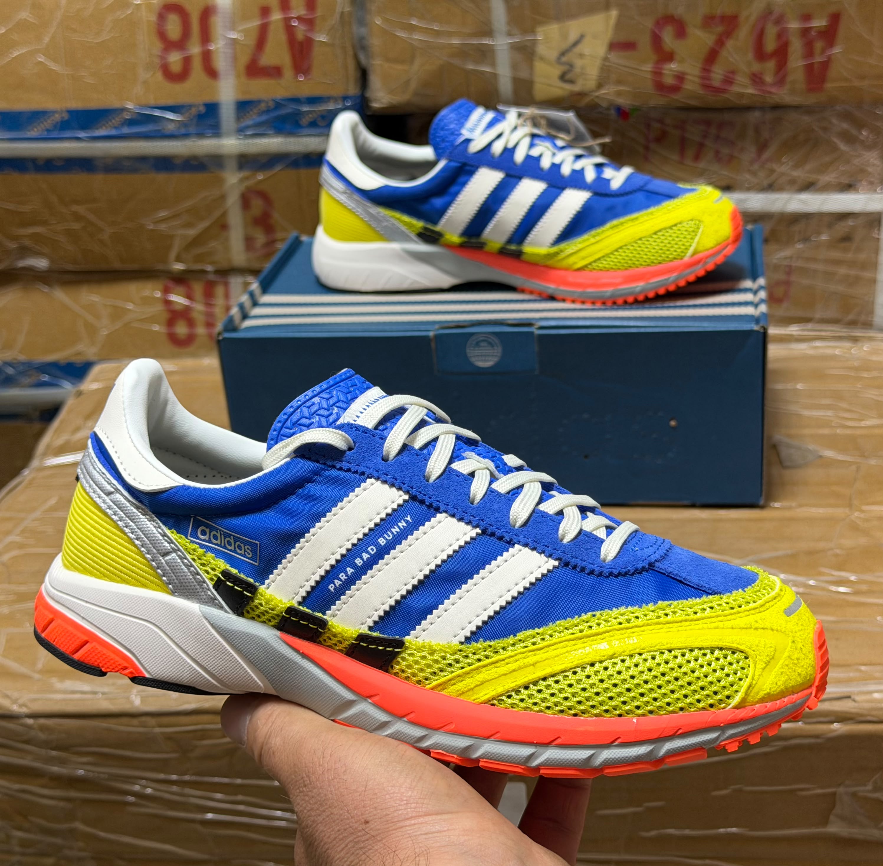фото Мужские весенние кроссовки Adidas с ярким дизайном 811230 оптом с доставкой