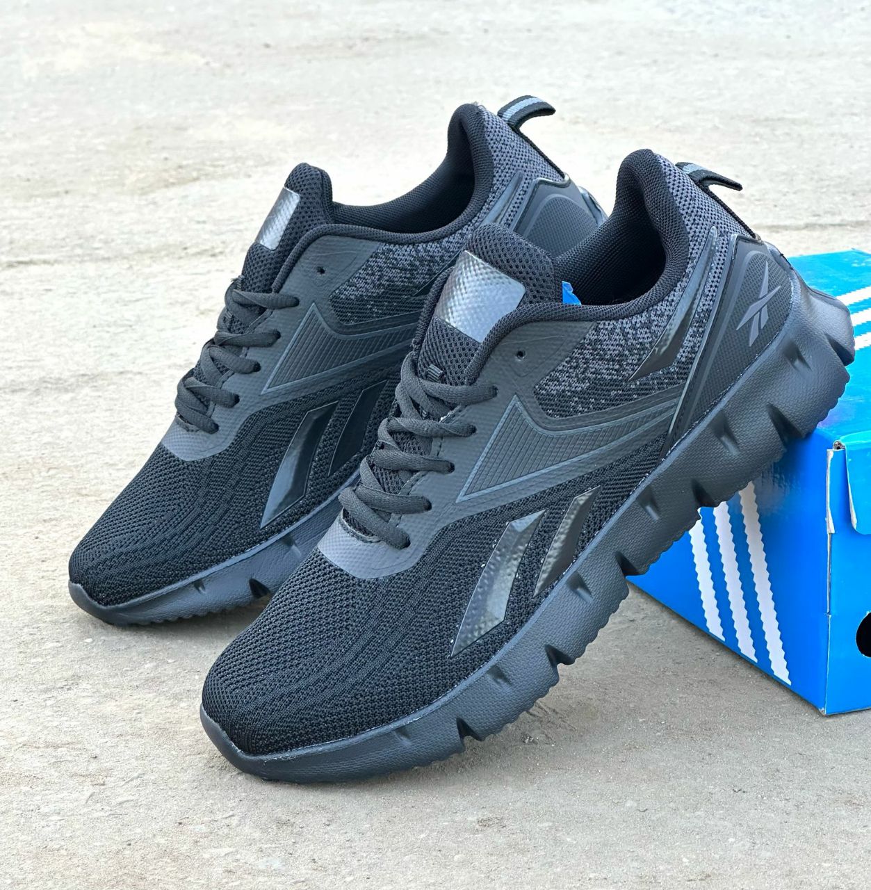 фото весенние мужские кроссовки оптом с доставкой