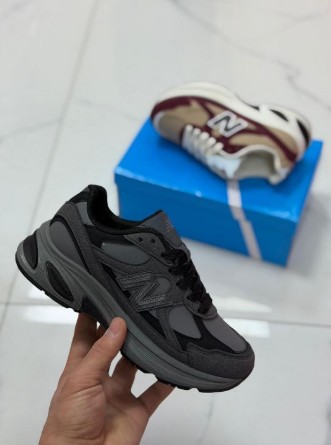 фото весенние женские кроссовки оптом