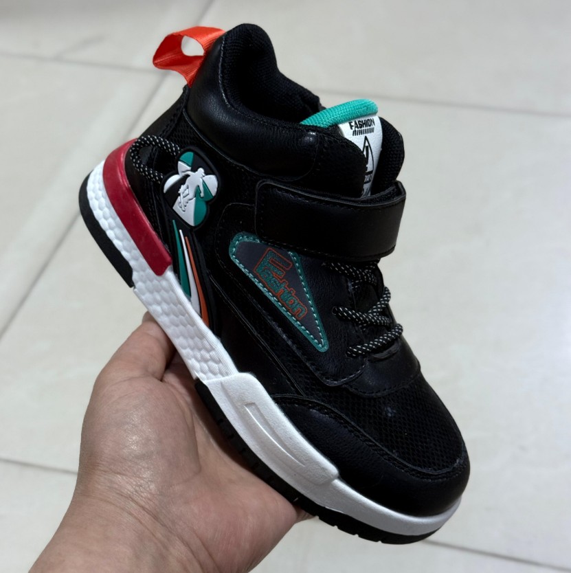 фото весенние кроссовки для мальчиков оптом