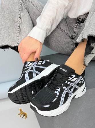 фото весенние женские кроссовки оптом