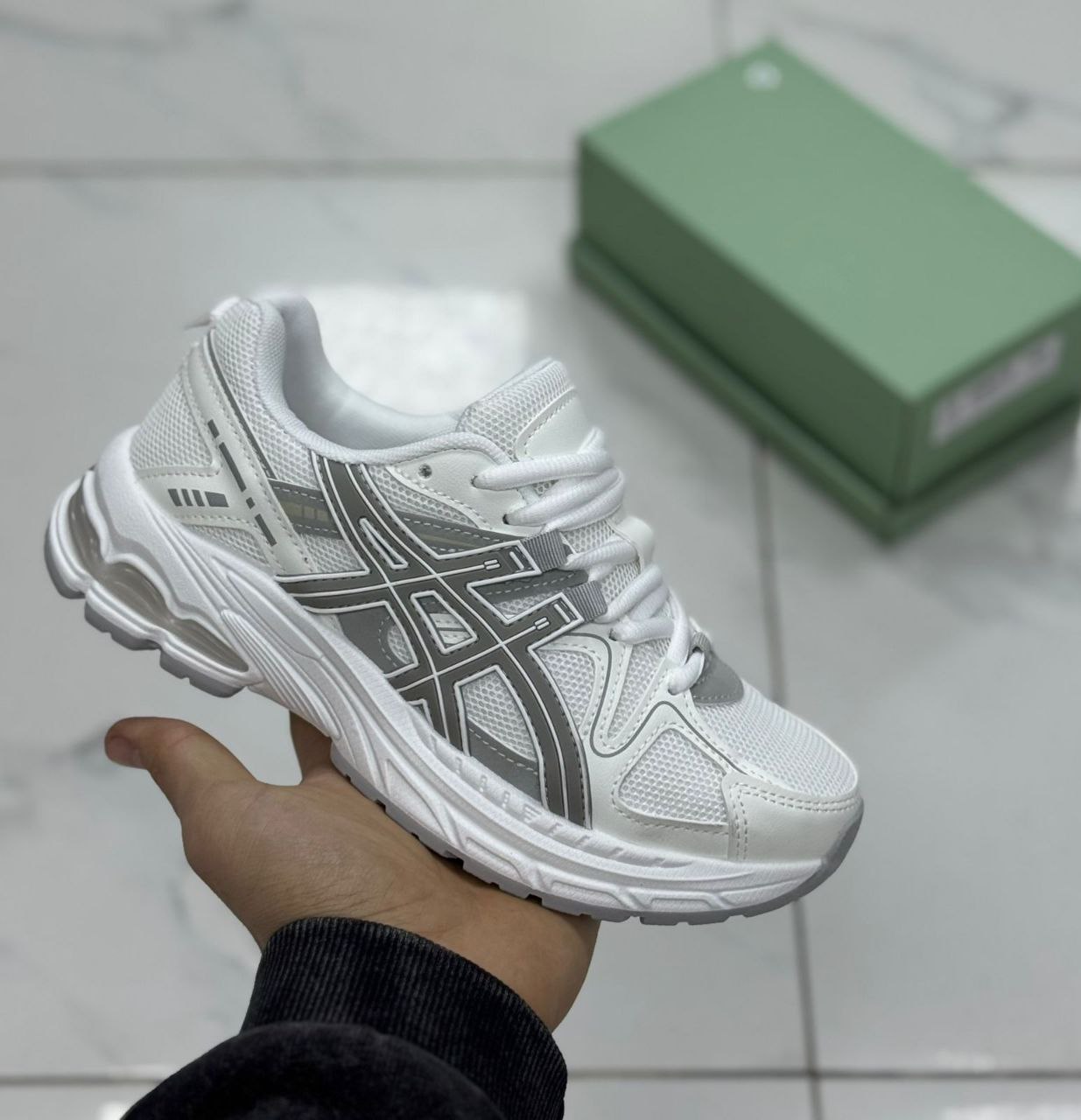 фото весенние женские кроссовки оптом