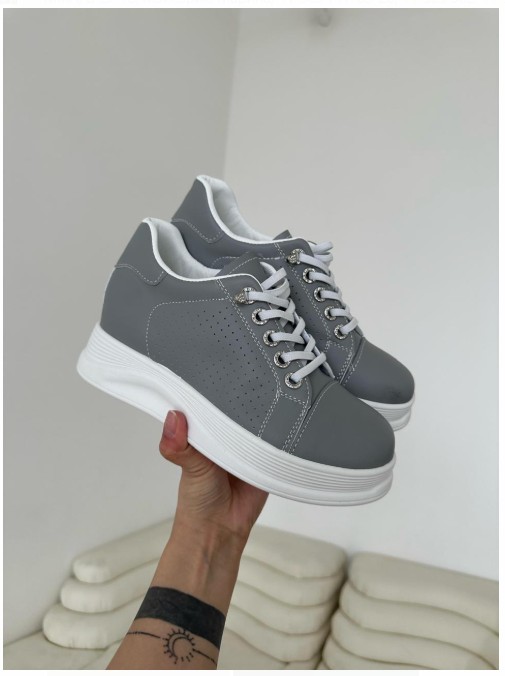 фото весенние женские кроссовки оптом