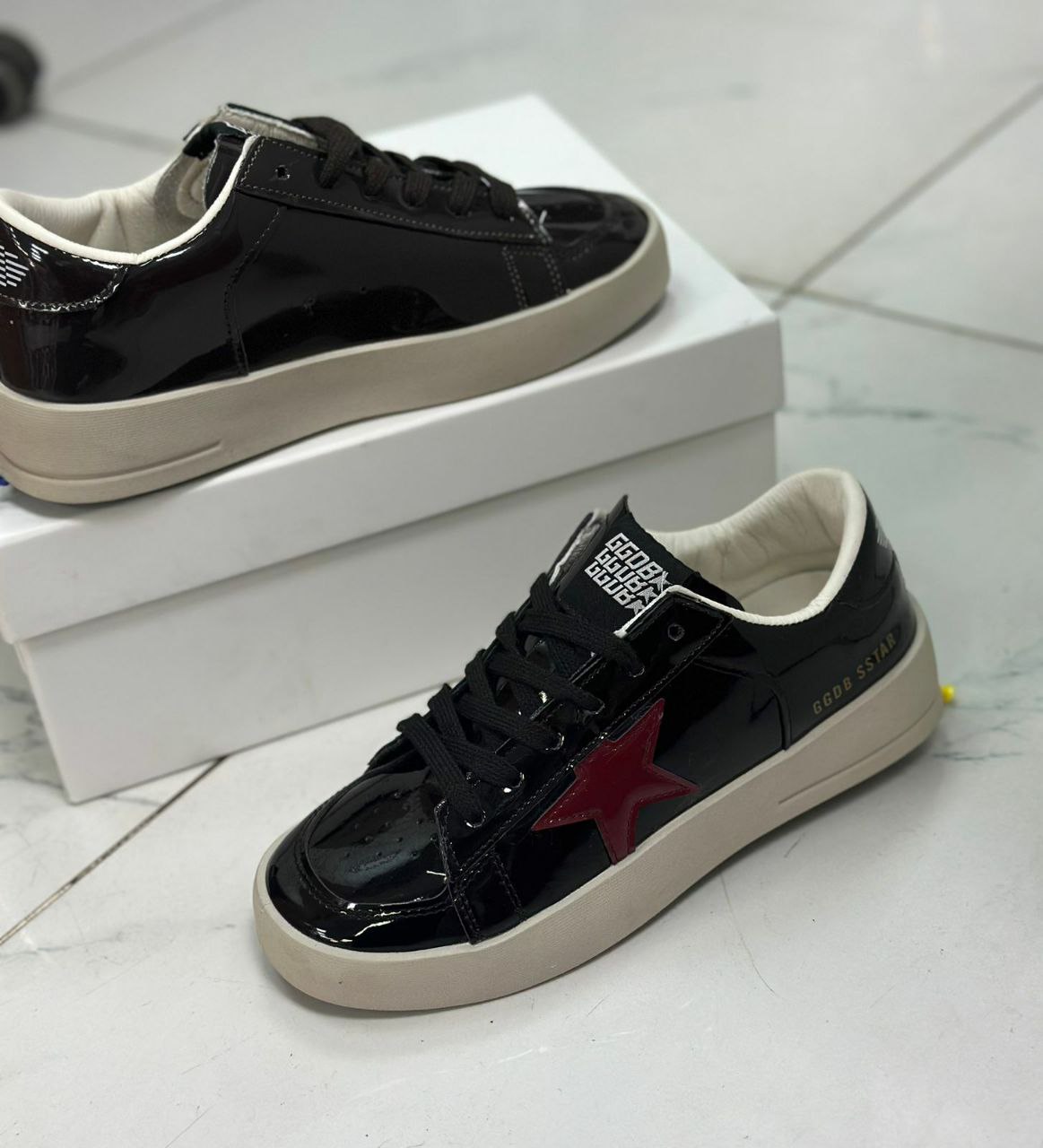 фото весенние женские кроссовки оптом