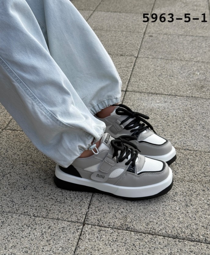 фото весенние кроссовки для девочек оптом