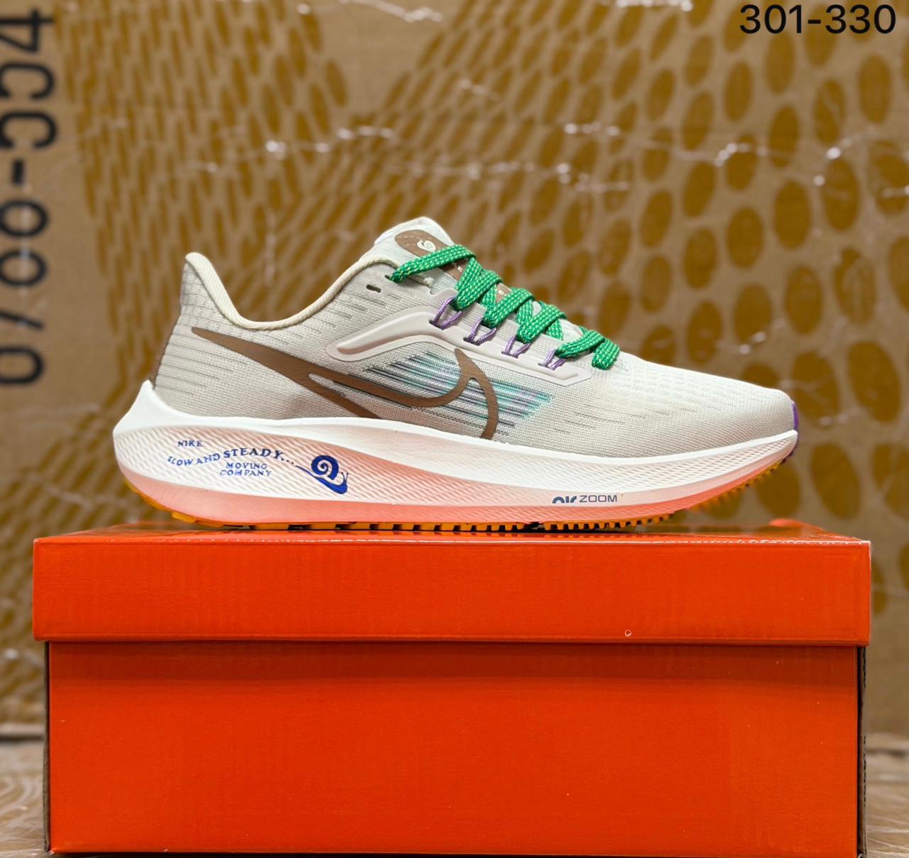 фото женские беговые кроссовки nike 634958 оптом