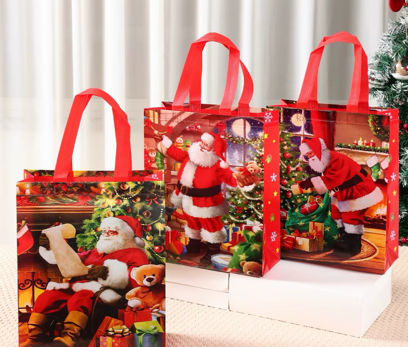 картинка Новогодний подарочный пакет от магазина Одежда+