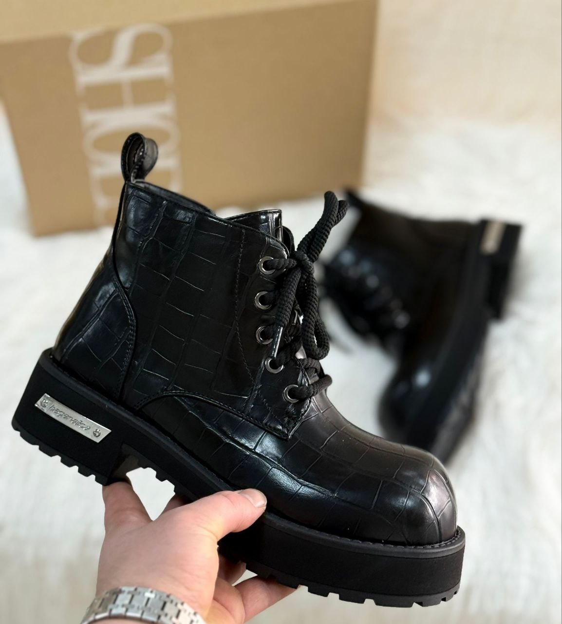 фото весенние женские ботинки оптом