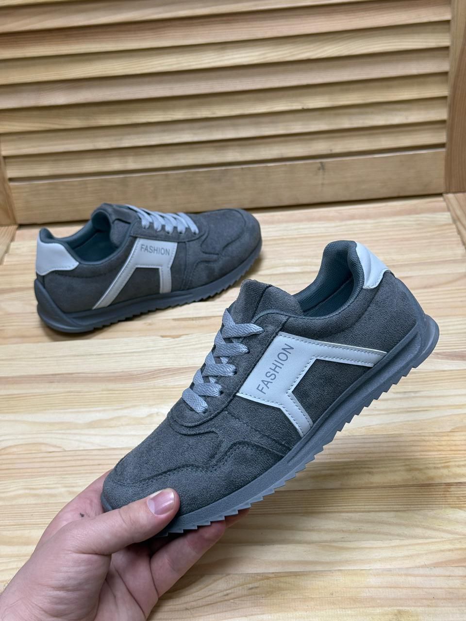 фото весенние женские кроссовки оптом