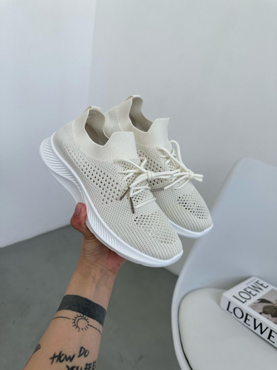 фото весенние женские кроссовки оптом