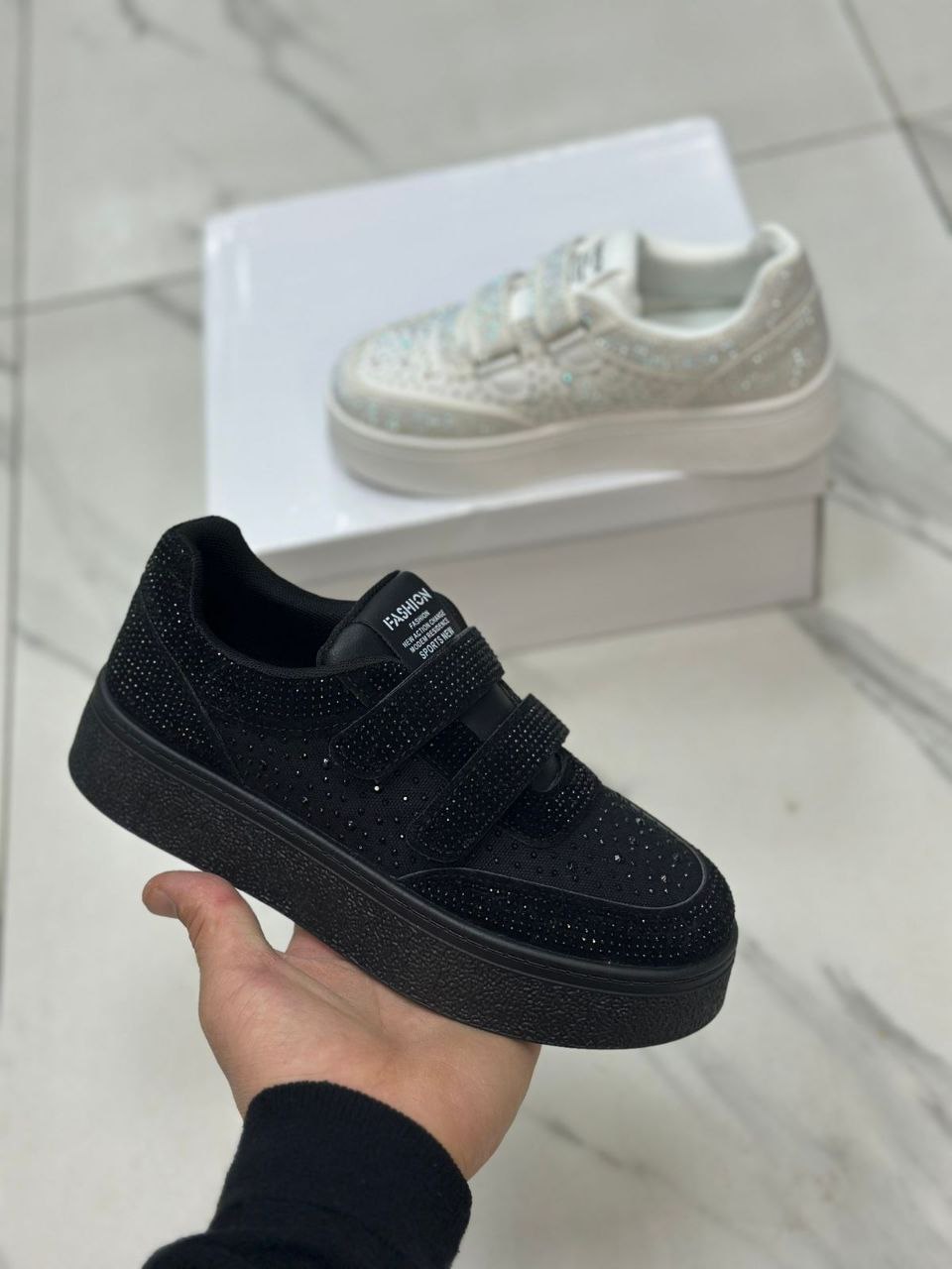 фото весенние женские кроссовки оптом