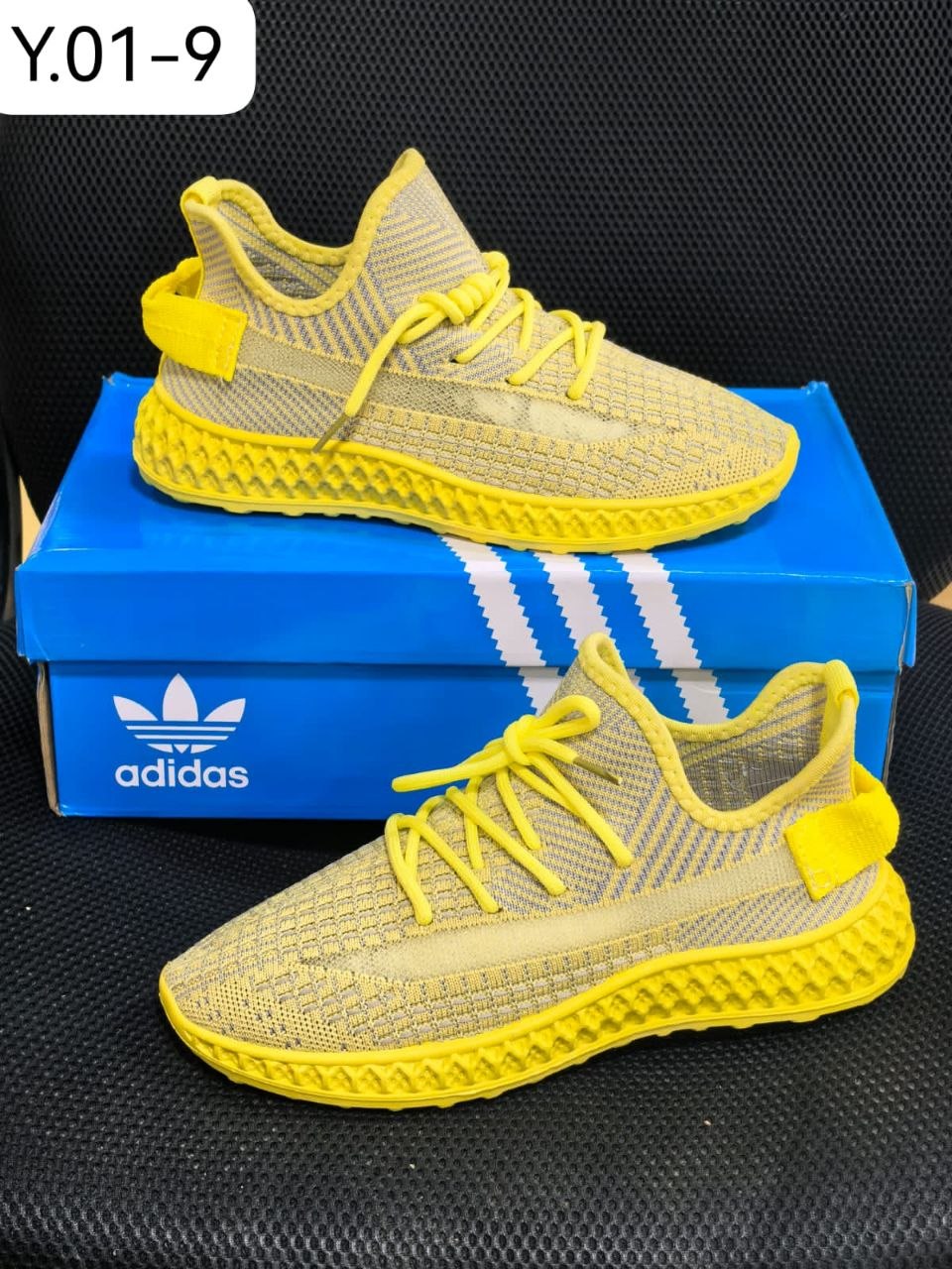 фото весенние женские кроссовки оптом