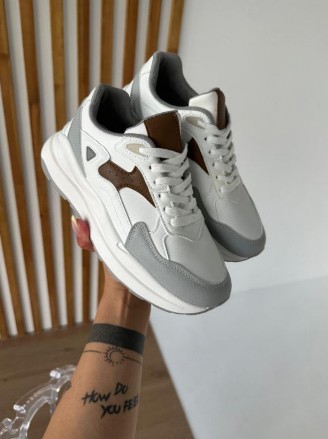 фото весенние женские кроссовки оптом