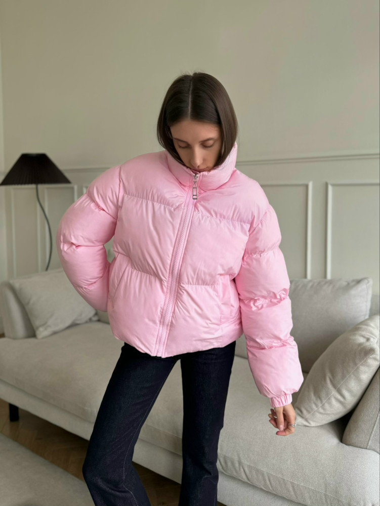 картинка Розовая объёмная куртка-пуховик от магазина Одежда+