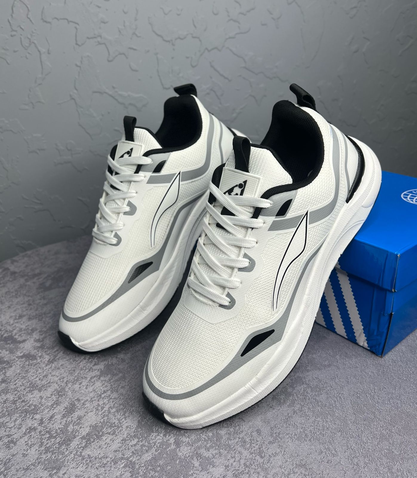 фото весенние мужские кроссовки оптом с доставкой