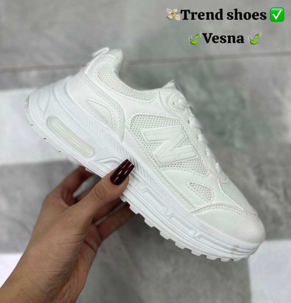 фото весенние женские кроссовки оптом