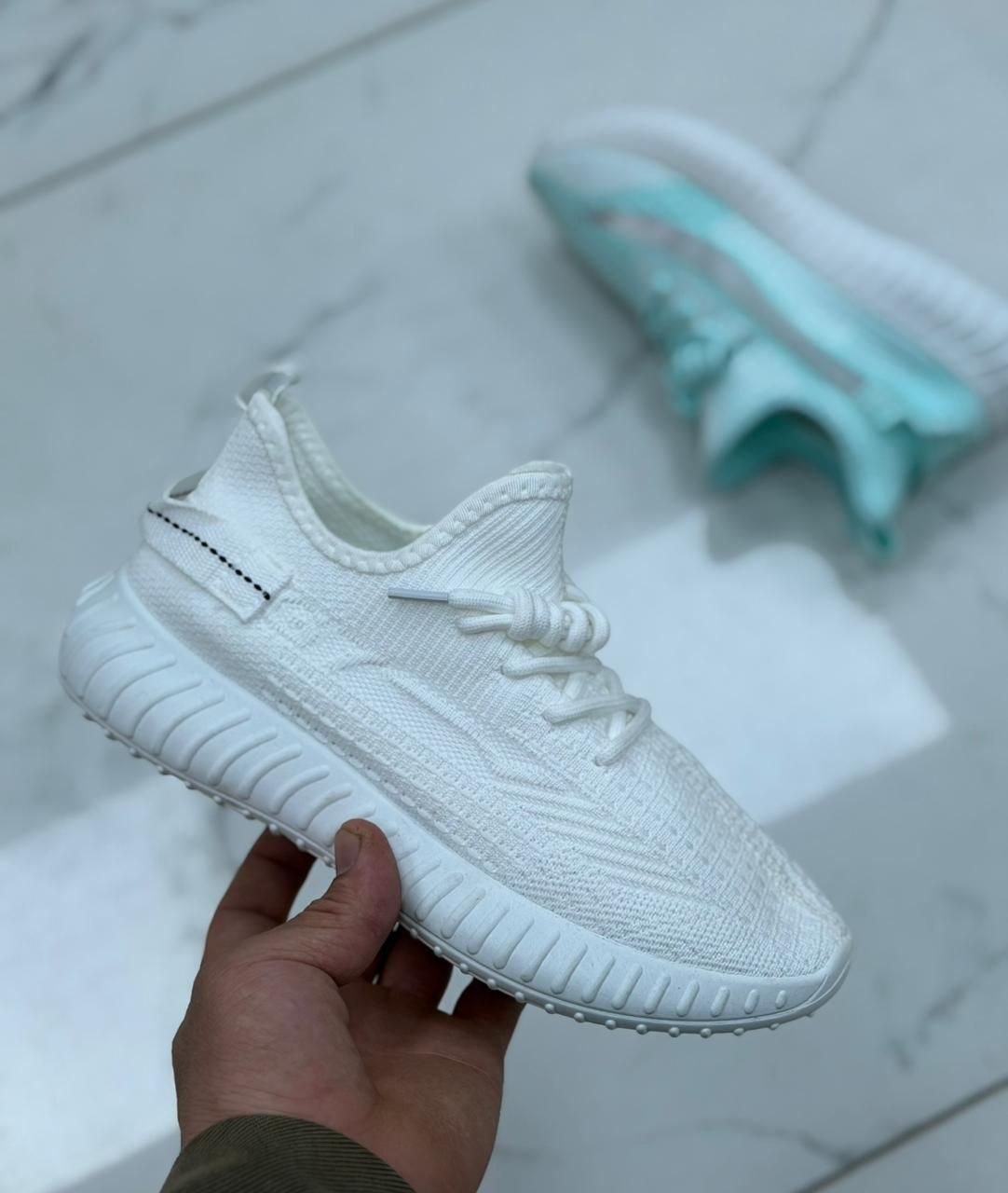 фото весенние женские кроссовки оптом