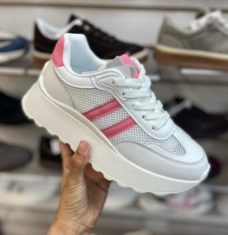 фото весенние женские кроссовки оптом