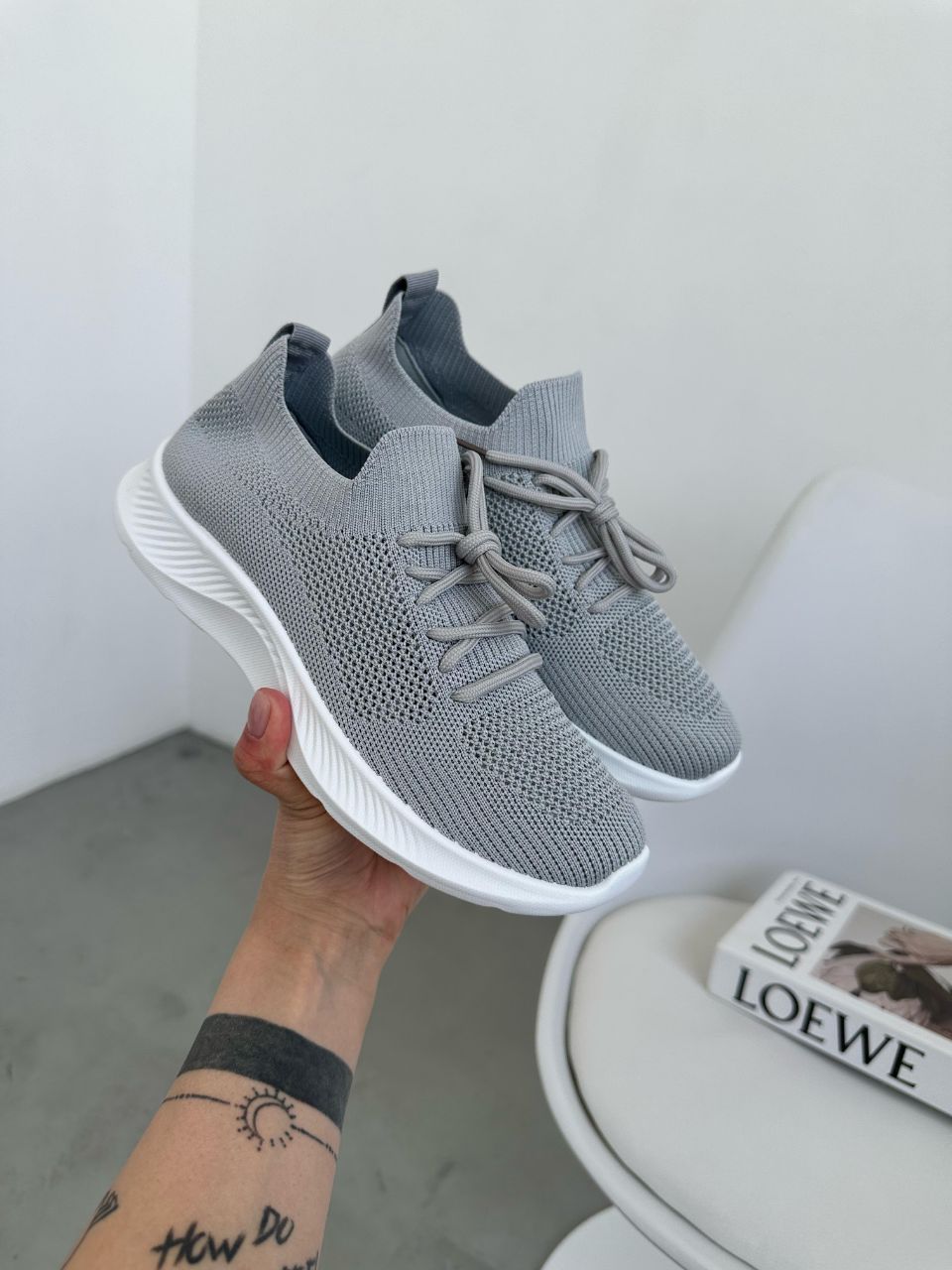 фото весенние женские кроссовки оптом