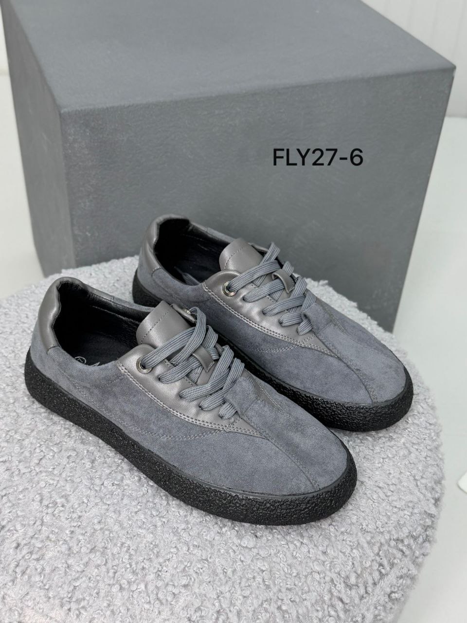 фото весенние женские кроссовки оптом