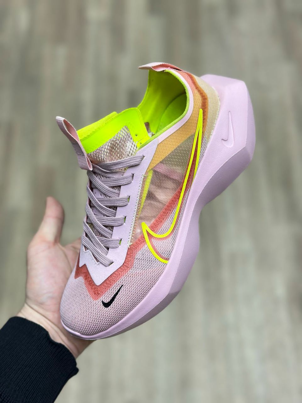 фото весенние женские кроссовки оптом