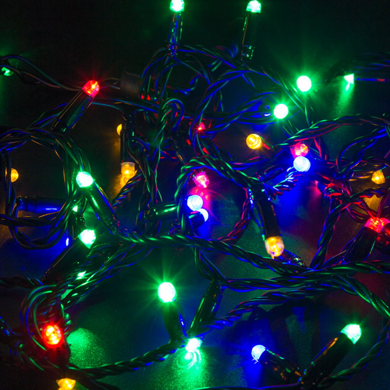 картинка Гирлянда уличная цвтеная 50 метров от магазина Одежда+