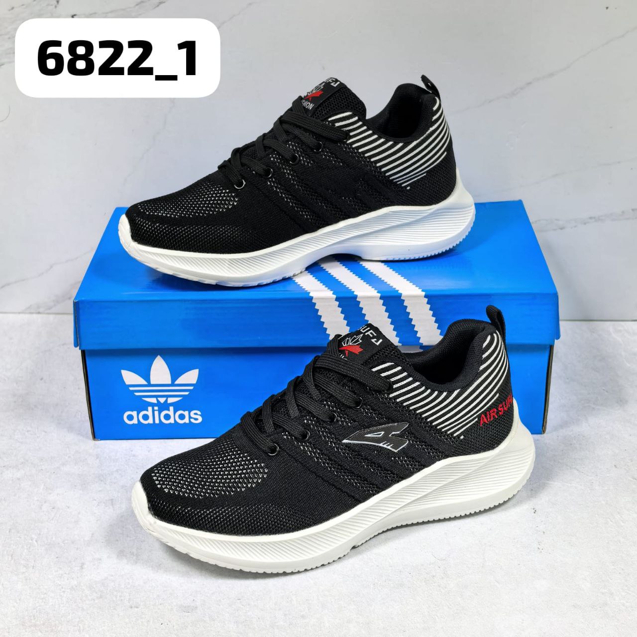 фото весенние женские кроссовки оптом