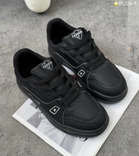 фото весенние женские кроссовки оптом