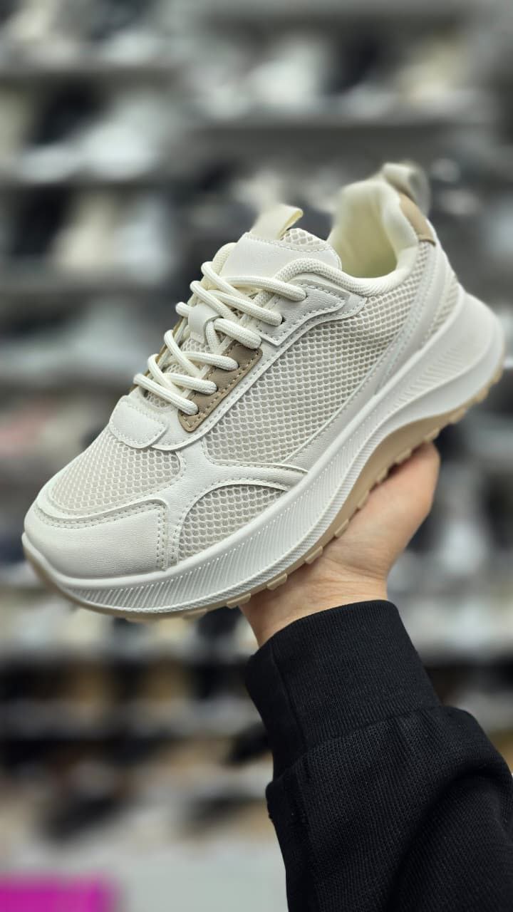 фото весенние женские кроссовки оптом