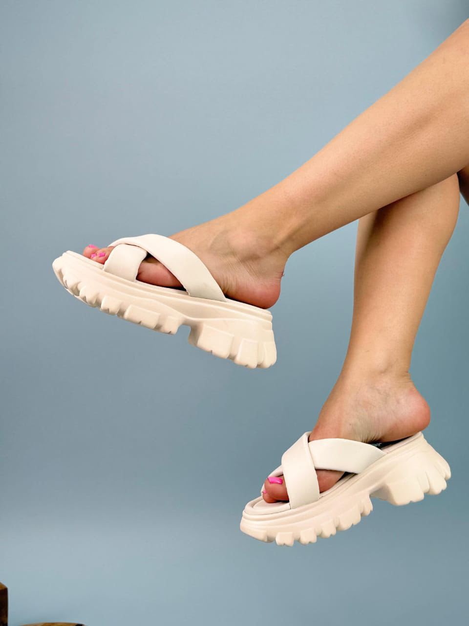 фото женские летние сандалии 905934 оптом