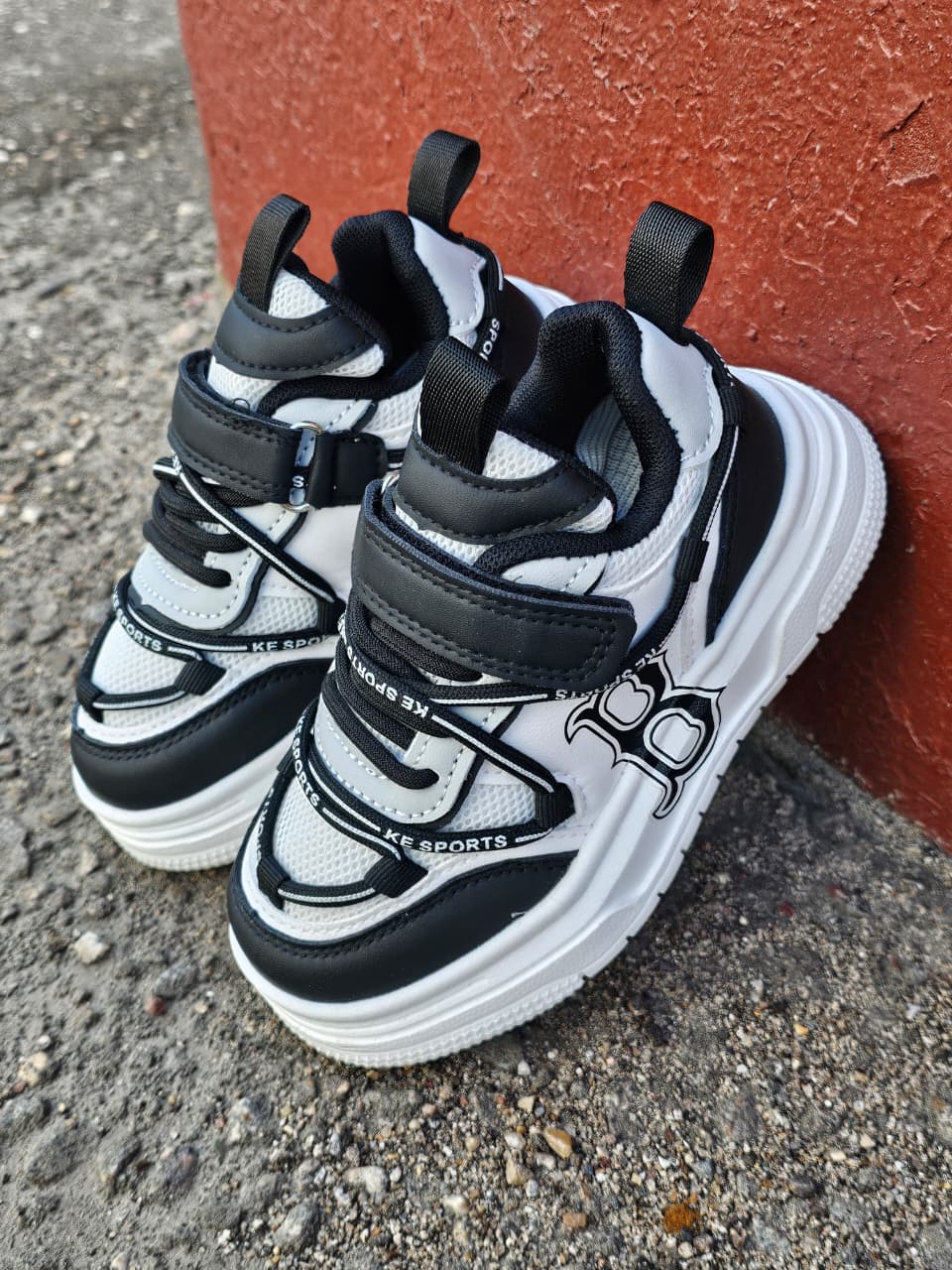 фото весенние кроссовки для мальчиков оптом