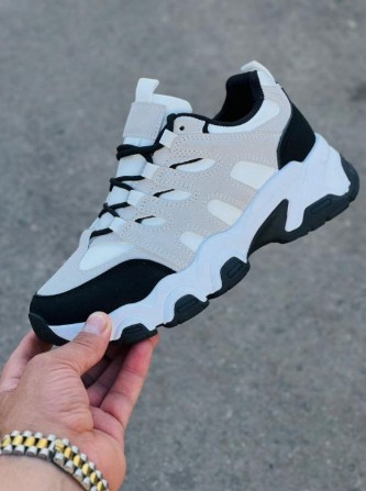 фото весенние женские кроссовки оптом