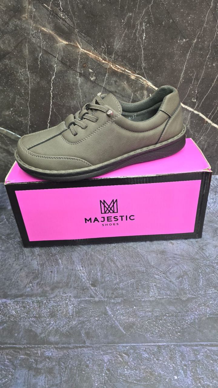 фото весенние женские кроссовки оптом