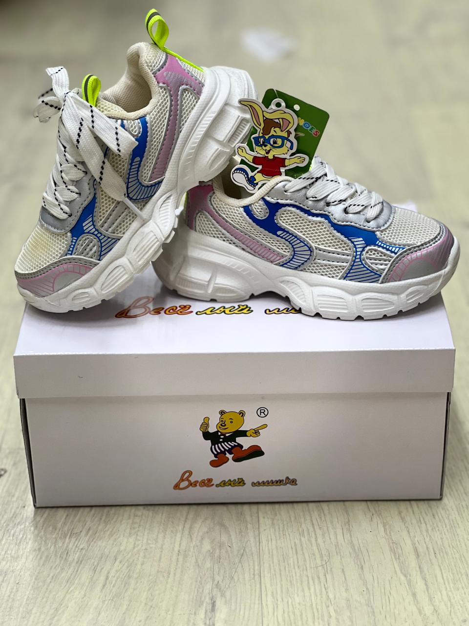 фото весенние кроссовки для девочек оптом