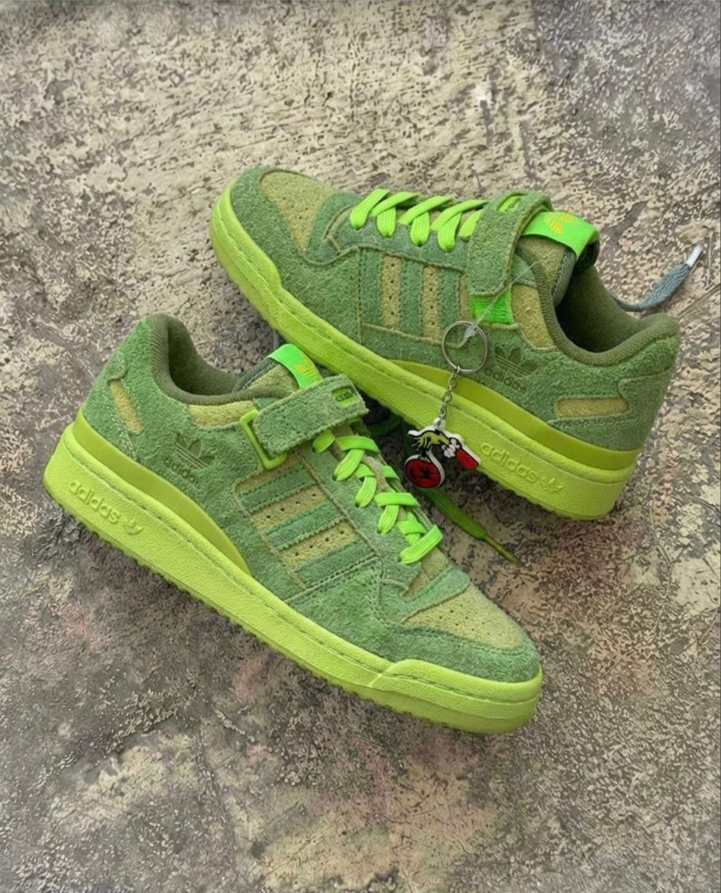 фото весенние женские кроссовки оптом