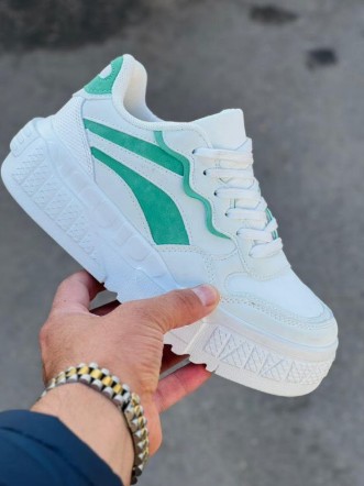 фото весенние женские кроссовки оптом